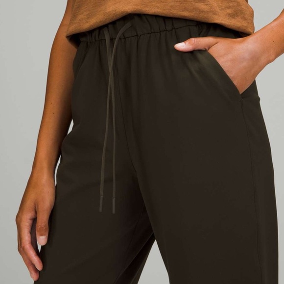 Lululemon Stretch High-Rise Jogger *Full Length
Dark Olive size 4 - Picture 3 of 9